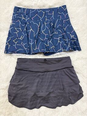 Bundle Athleta Navy Geometric Print Skort with Charcoal Layered Skirt